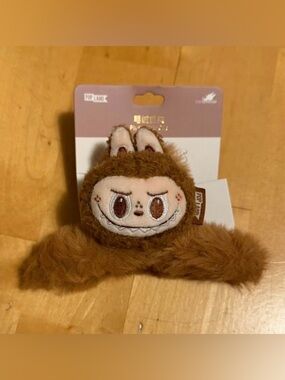 POP MART monster clip — NWT